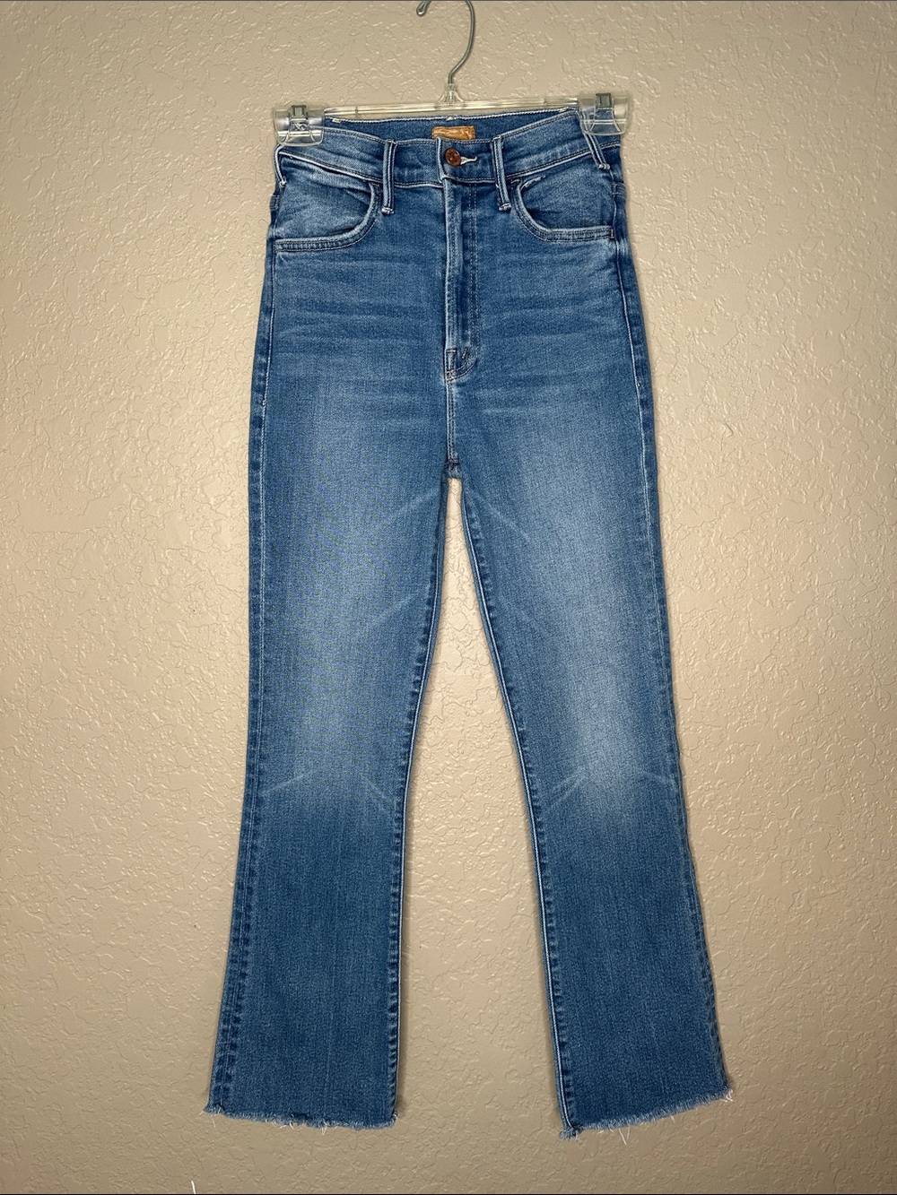 MOTHER The Hustler High-Rise Ankle Fray Jeans in Layover - Picture 7 of 12